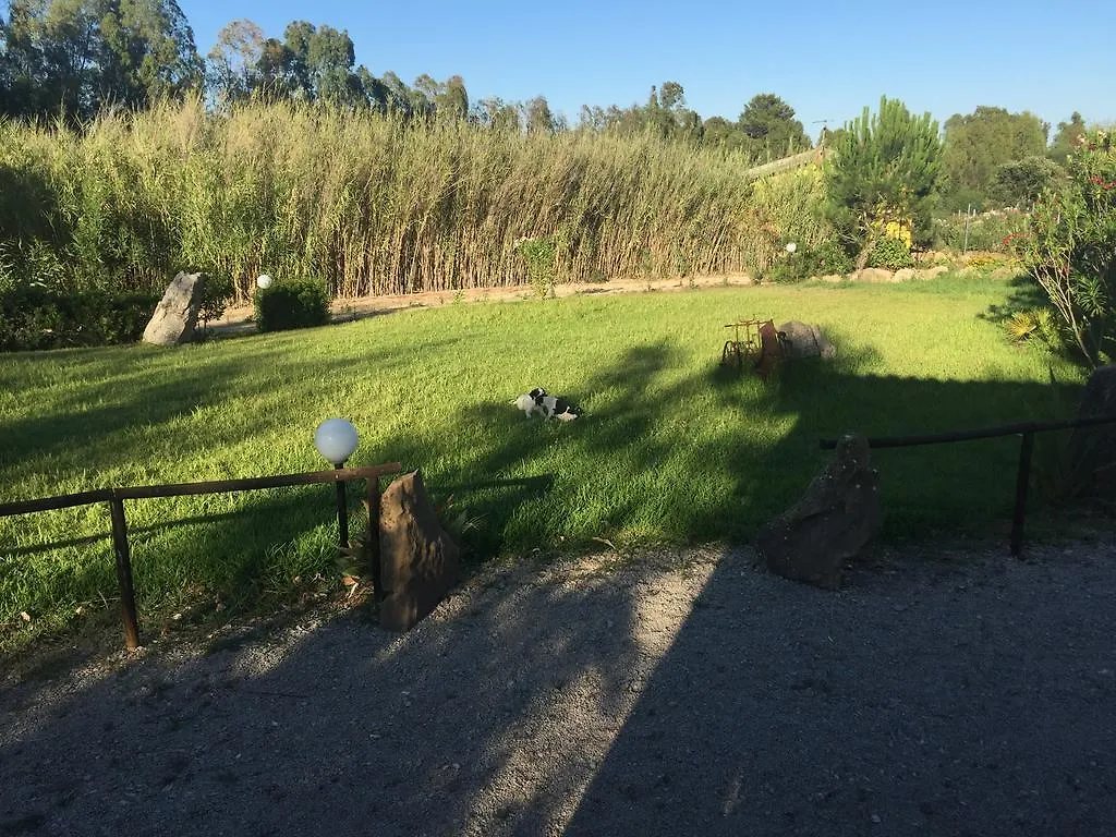 فندق ساساريفي  Agriturismo Sa Pedra ساساري